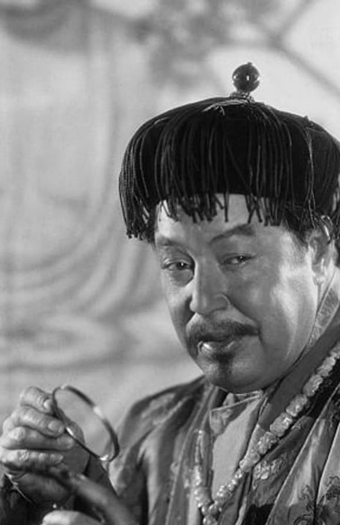 Fu Manchu (Warner Oland) background