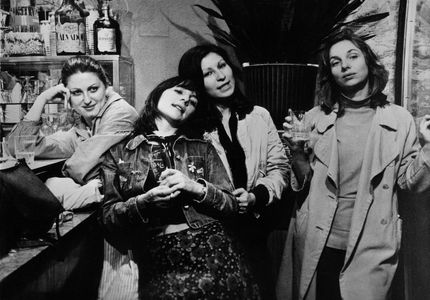 Sabine Gurn, Fatima Igramhan, Cleo Kretschmer, and Renate Zimmermann in Die Sweethearts (1977)