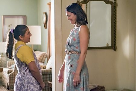 Mandy Moore and Mackenzie Hancsicsak in This Is Us (2016)