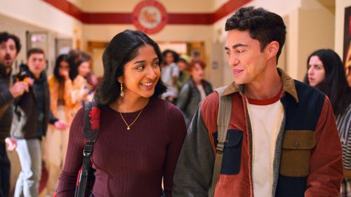 Maitreyi Ramakrishnan and Darren Barnet in Never Have I Ever (2020)