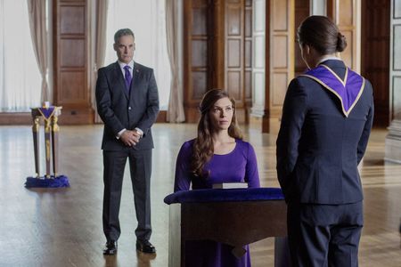 Adrian Pasdar and Amanda Righetti in Colony (2016)