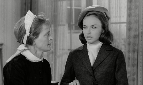 Eva Brumby and Brigitte Grothum in Die seltsame Gräfin (1961)