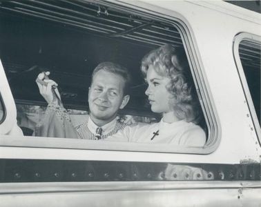 Tuesday Weld and Mel Tormé in The Private Lives of Adam and Eve (1960)