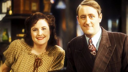 Elizabeth Carling and Nicholas Lyndhurst in Goodnight Sweetheart (1993)