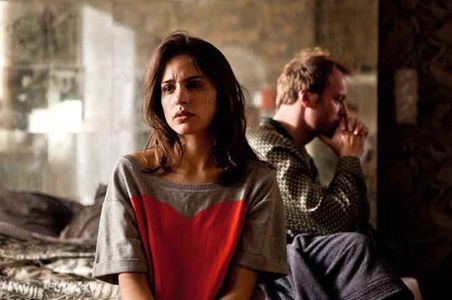 Verónica Echegui and Mark Waschke in &Me (2013)