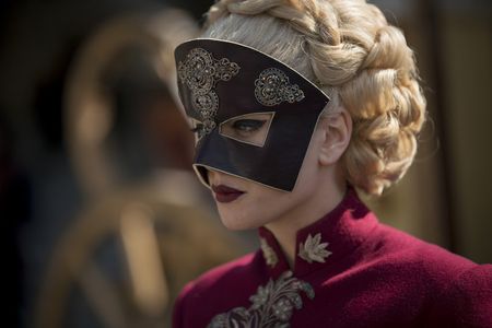 Stefanie Martini in Emerald City (2016)