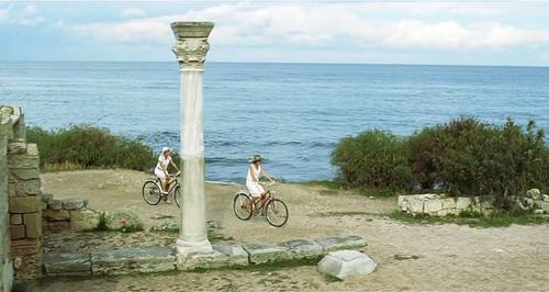 Avalon Barrie and Lyudmila Shiryaeva in Summer Lover (2008)