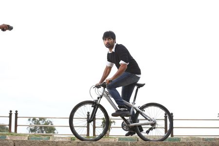 Atharvaa Murali in Imaikkaa Nodigal (2018)