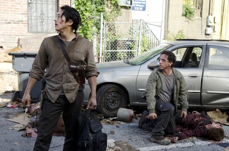 Michael Traynor and Steven Yeun in The Walking Dead (2010)