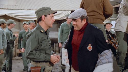 Earl Boen and Pat McNamara in M*A*S*H (1972)