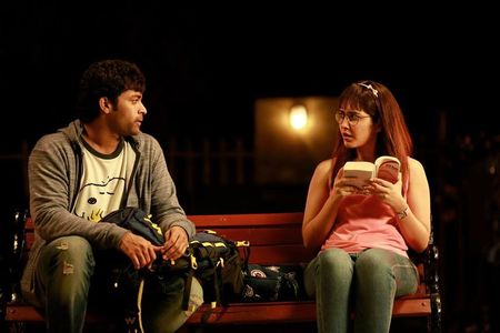 Raashi Khanna and Varun Tej in Tholiprema (2018)