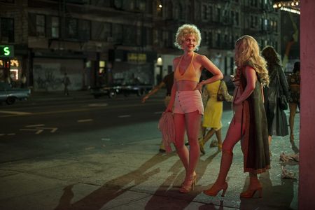 Maggie Gyllenhaal and Jamie Neumann in The Deuce (2017)