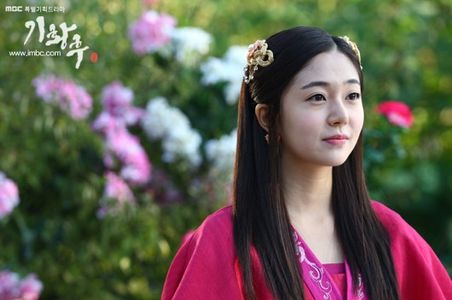 Jin-hee Baek in The Empress Ki (2013)