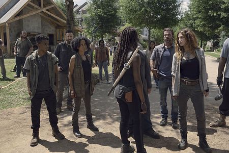 Matt Mangum, Ross Marquand, Nadia Hilker, Danai Gurira, Lauren Ridloff, and Angel Theory in The Walking Dead