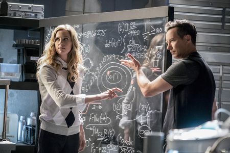 Tom Cavanagh and Anne Dudek in The Flash (2014)