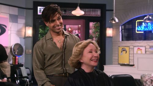 Wilmer Valderrama and Debra Jo Rupp in That '90s Show (2023)