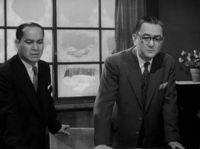 Yukio Kasama and Sônosuke Sawamura in Godzilla Raids Again (1955)