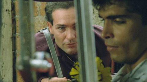 Vladimir Cruz and Jorge Perugorría in Strawberry & Chocolate (1993)