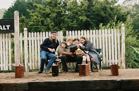 Andrew Adamson, William Moseley, Anna Popplewell, Skandar Keynes, and Georgie Henley in The Chronicles of Narnia: The Li