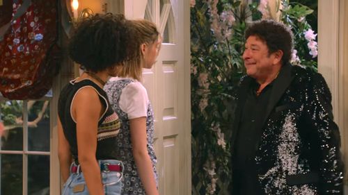 Don Stark, Ashley Aufderheide, and Callie Haverda in That '90s Show (2023)