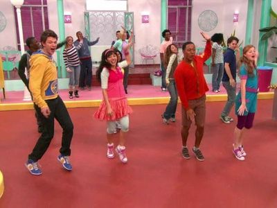 Thomas Hobson, Shayna Rose, Yvette Gonzalez-Nacer, and Jon Beavers in The Fresh Beat Band (2009)