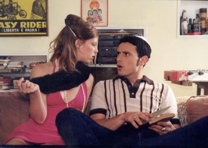 Tinkerbell and Guy Zoaretz in BeKetzev HaKetzev (2002)