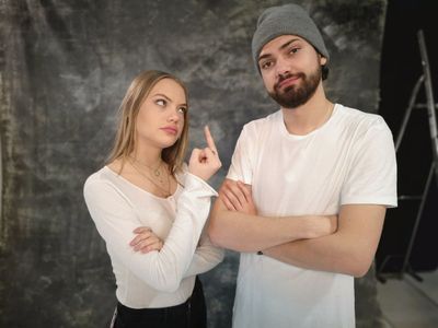 Jimi Blue Ochsenknecht and Cheyenne Ochsenknecht in Mein bester Streich. Prominent & Reingelegt (2019)