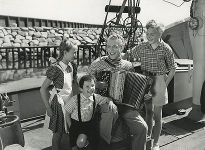 Rudi Hansen, Otto Møller Jensen, Ib Mossin, and Ole Neumann in Far til fire på landet (1955)