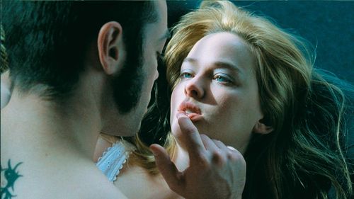 John Hensley and Jess Weixler in Teeth (2007)