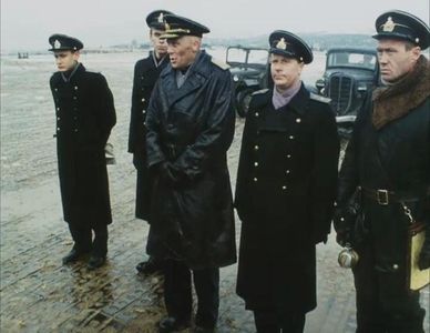 Aleksandr Filippenko and Yuriy Kuznetsov in Torpedo Bombers (1983)