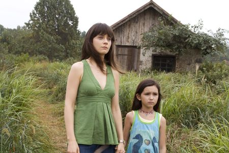 Zooey Deschanel and Ashlyn Sanchez in The Happening (2008)