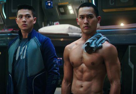 Mackenyu and Wesley Wong in Pacific Rim: Uprising (2018)