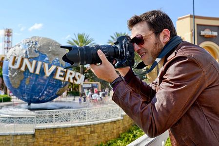 Felipe Montanari ator brasileiro brasilian actor Roger SOS Mulheres ao mar Universal Pictures Orlando Park