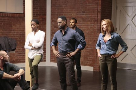 Blair Underwood, Tracy Ifeachor, Candi Boyd, and Jason Tottenham in Quantico (2015)