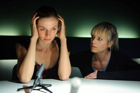 Melanie Marschke and Annika Blendl in Leipzig Homicide (2001)