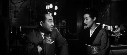 Daisuke Katô and Hideko Takamine in When a Woman Ascends the Stairs (1960)