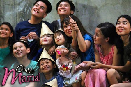 Jhiz Deocareza, Therese Malvar, David Remo, Bryce Eusebio, Inah de Belen, Sofia Pablo, and Kenken Nuyad in Oh, My Mama! 