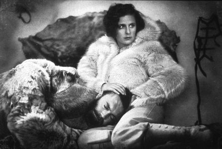 Gustav Diessl and Leni Riefenstahl in S. O. S. Iceberg (1933)