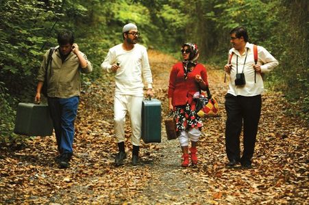 Sahin Irmak, Eser Yenenler, Büsra Pekin, and Ibrahim Büyükak in Çok Filim Hareketler Bunlar (2010)