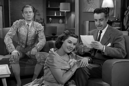 Fernando Fernán Gómez, Emma Penella, and Fernando Rey in Un marido de ida y vuelta (1957)