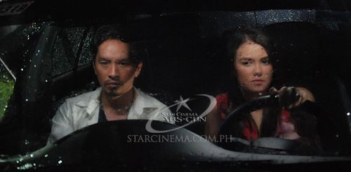 Angelica Panganiban and Rico Blanco in Segunda mano (2011)