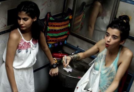 Saba Azad and Shreya Dhanwanthary in Ladies Room (2016)