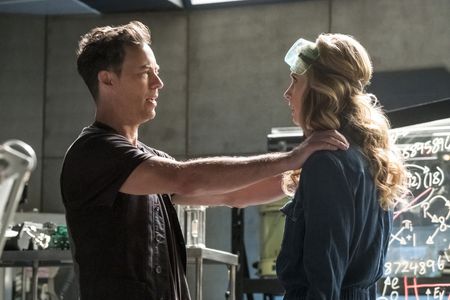 Tom Cavanagh and Anne Dudek in The Flash (2014)