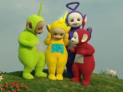 Pui Fan Lee, John Simmit, Nikky Smedley, and Dave Thompson in Teletubbies (1997)