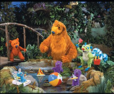 Tyler Bunch, Vicki Eibner, Peter Linz, and Noel MacNeal in Bear in the Big Blue House (1997)