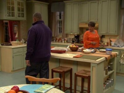 Tamela J. Mann and Maurice G. Smith in Meet the Browns (2009)