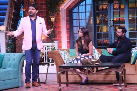 Emraan Hashmi, Shreya Dhanwanthary, and Kapil Sharma in The Kapil Sharma Show (2016)