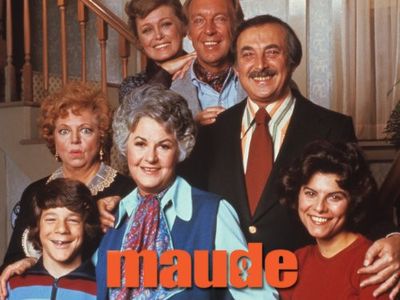 Adrienne Barbeau, Rue McClanahan, Bea Arthur, Hermione Baddeley, Conrad Bain, Bill Macy, and Brian Morrison in Maude (19