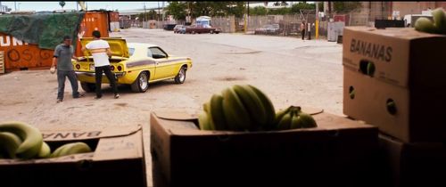 Still of Nicholas Canning and John Leguizamo in The Infiltrator