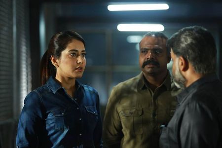 Mohanlal, Chemban Vinod Jose, and Raashi Khanna in Villain (2017)